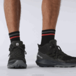 ⁦أحذية المشي لمسافات طويلة للرجال - outpulse mid gore-tex Salomon أسود / خشب الأبنوس / جليد الفانيليا B8DLV33⁩ - الصورة ⁦6⁩